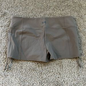 Under Armour Side Cinch Short